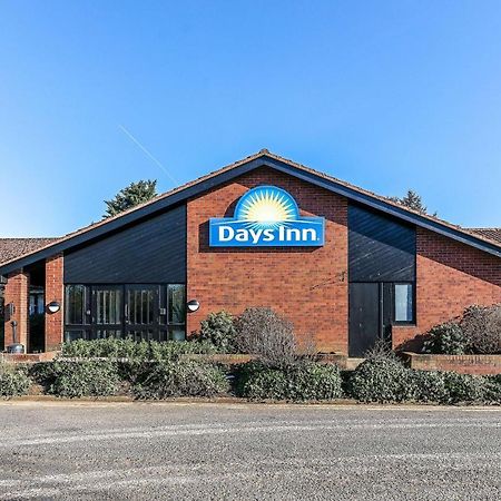 Days Inn Hotel גרטנה גרין מראה חיצוני תמונה