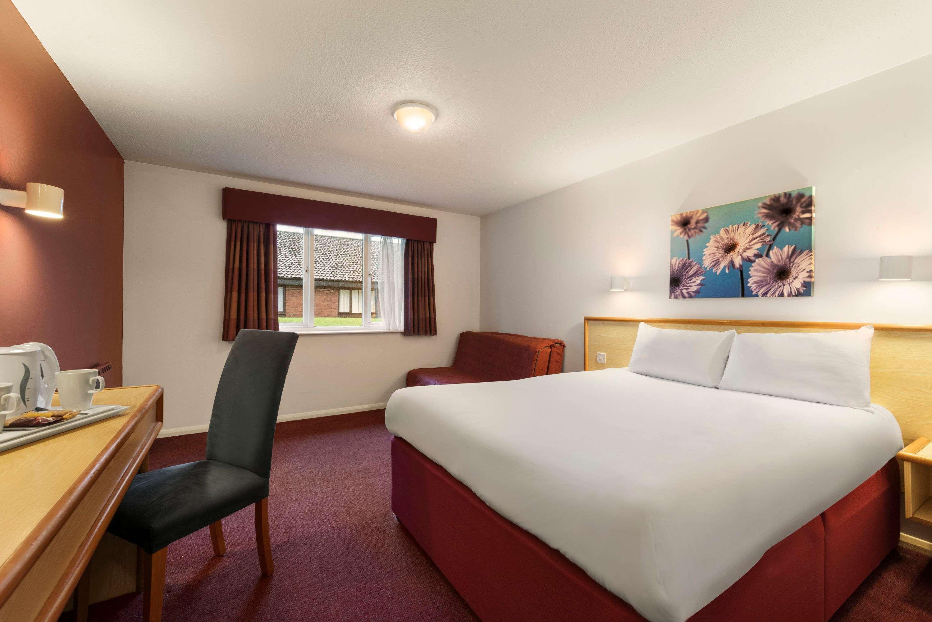 Days Inn Hotel גרטנה גרין מראה חיצוני תמונה