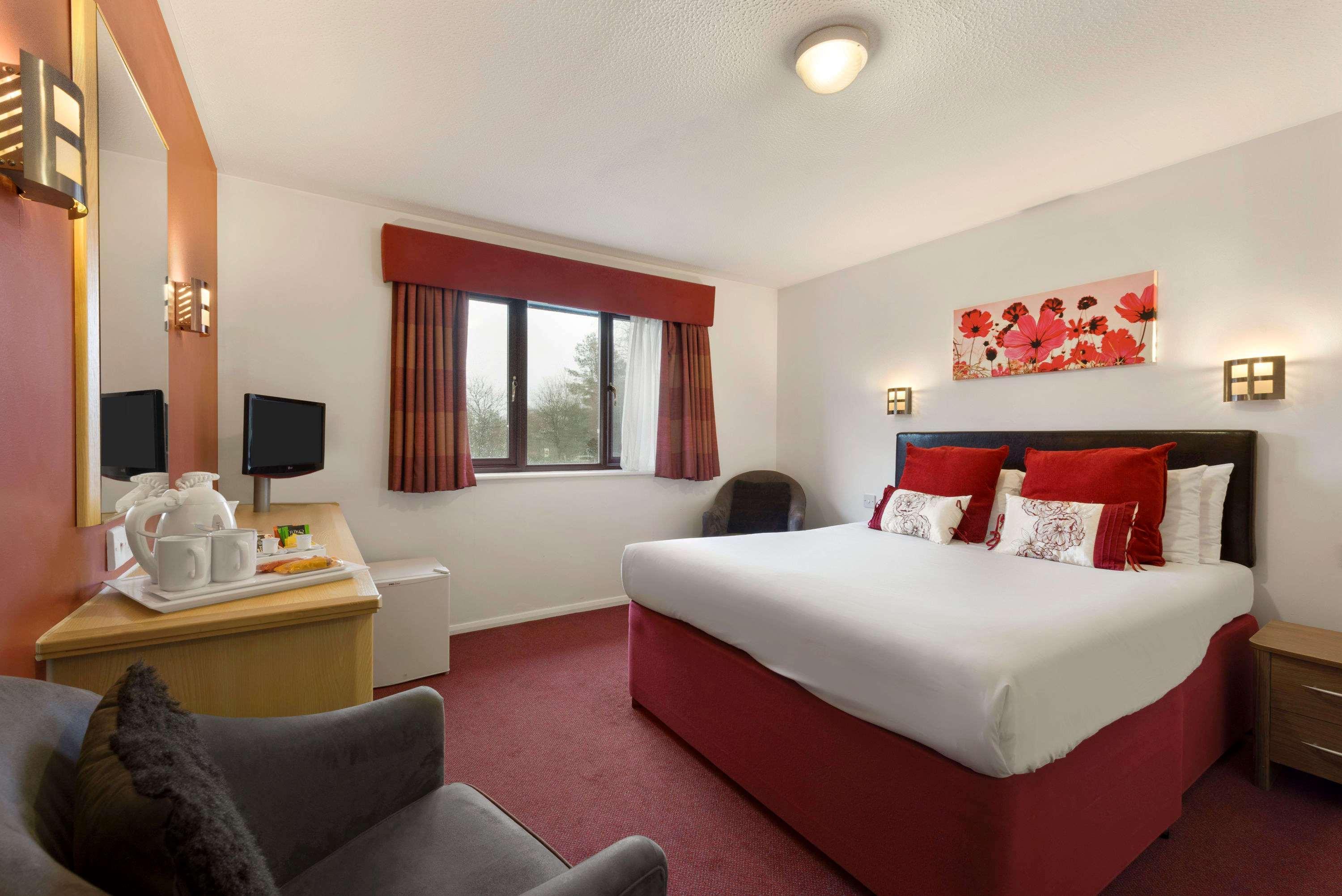 Days Inn Hotel גרטנה גרין מראה חיצוני תמונה