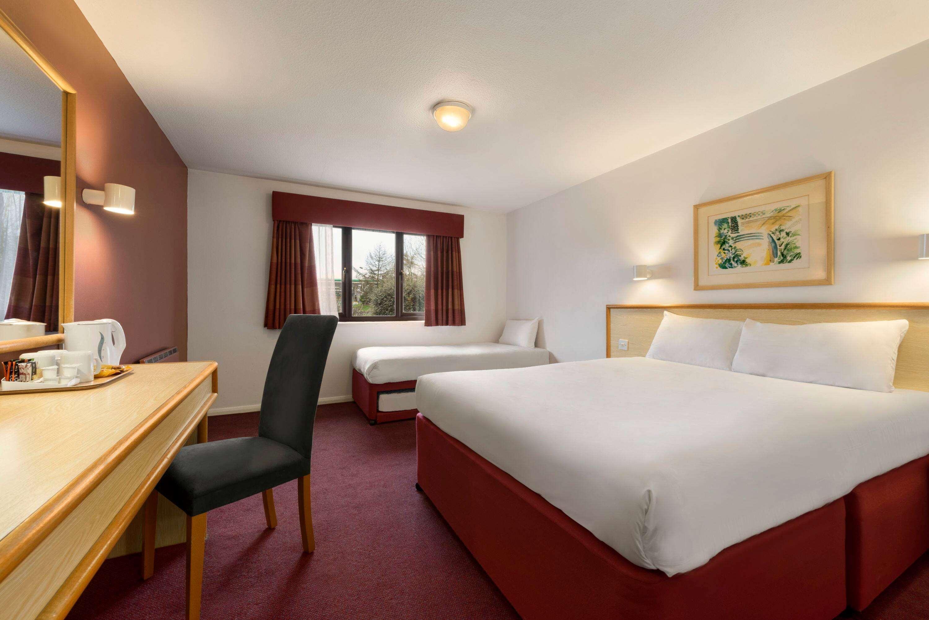 Days Inn Hotel גרטנה גרין מראה חיצוני תמונה