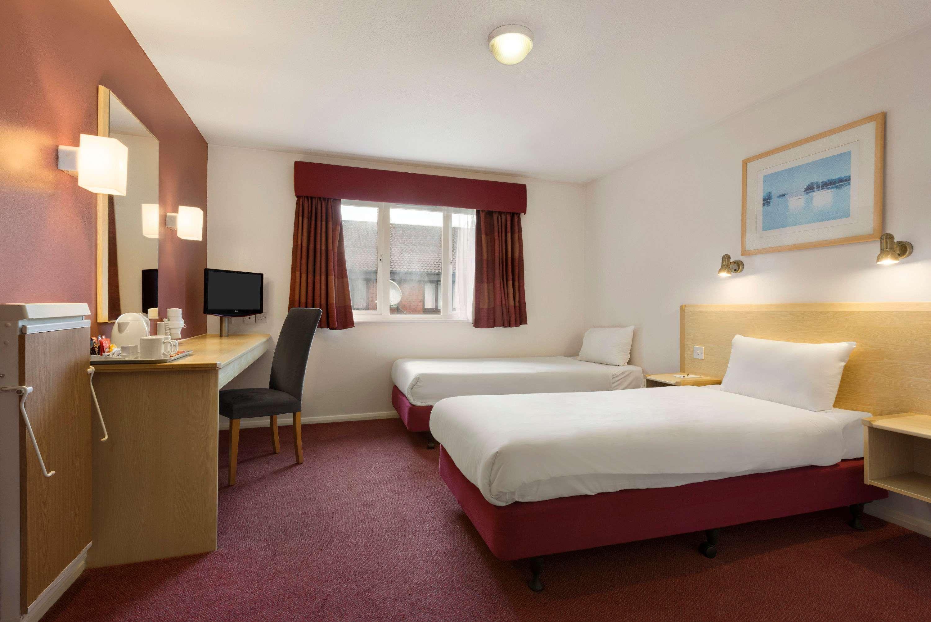 Days Inn Hotel גרטנה גרין מראה חיצוני תמונה