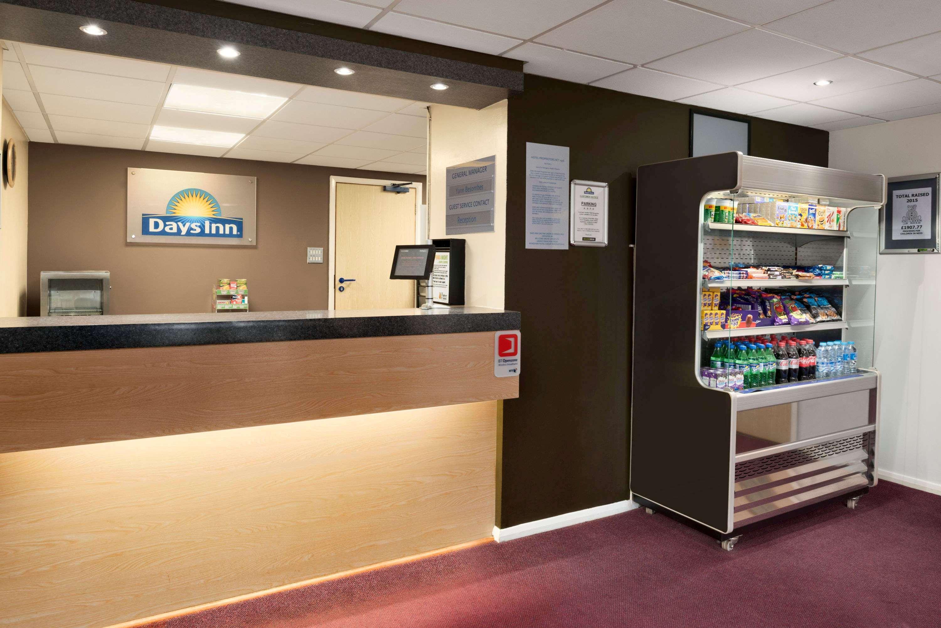 Days Inn Hotel גרטנה גרין מראה חיצוני תמונה