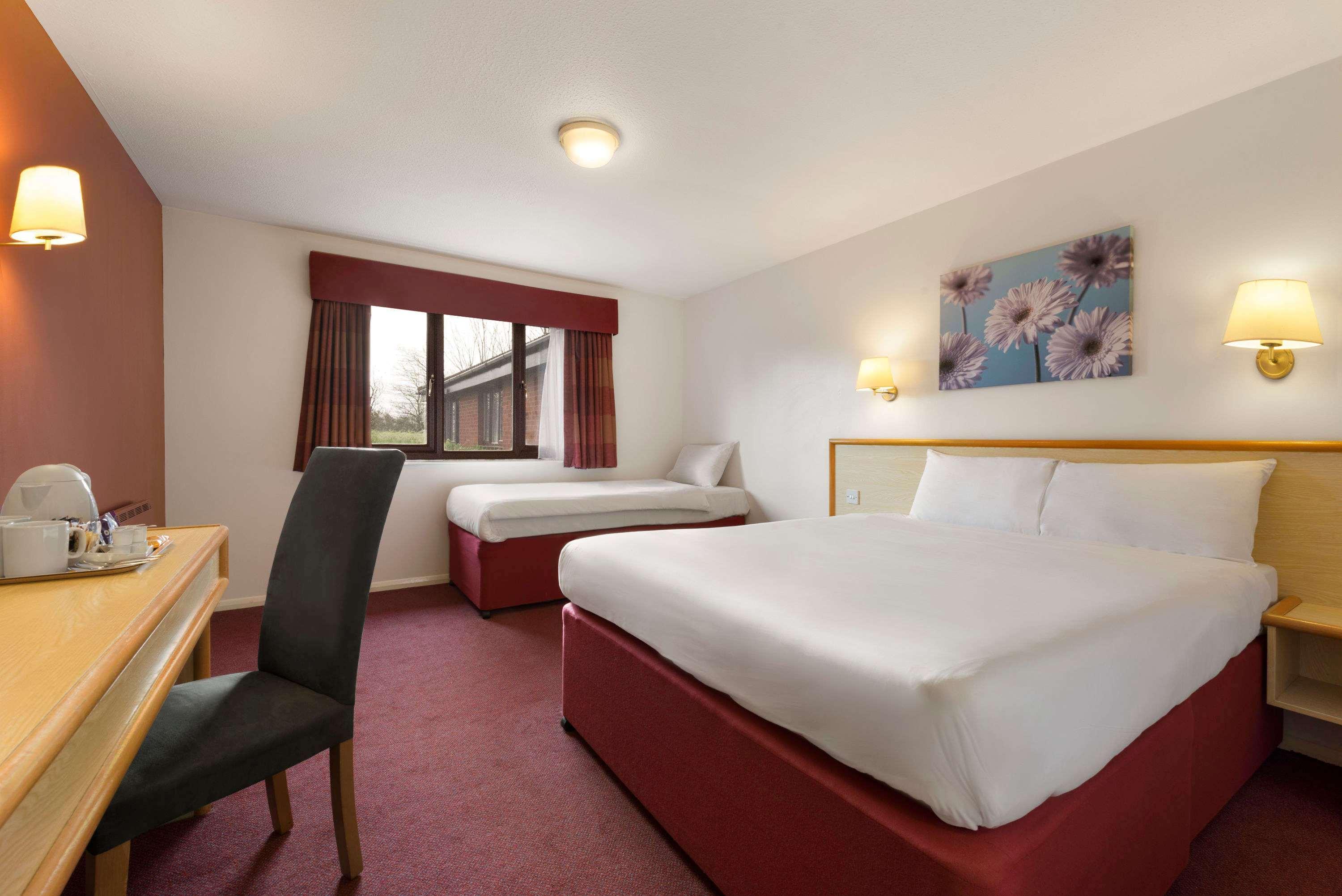 Days Inn Hotel גרטנה גרין מראה חיצוני תמונה