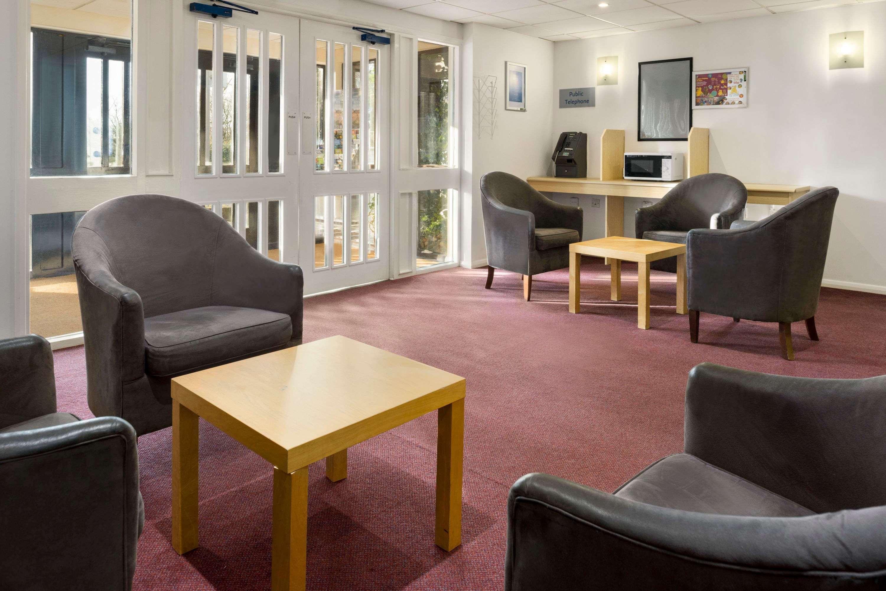 Days Inn Hotel גרטנה גרין מראה חיצוני תמונה