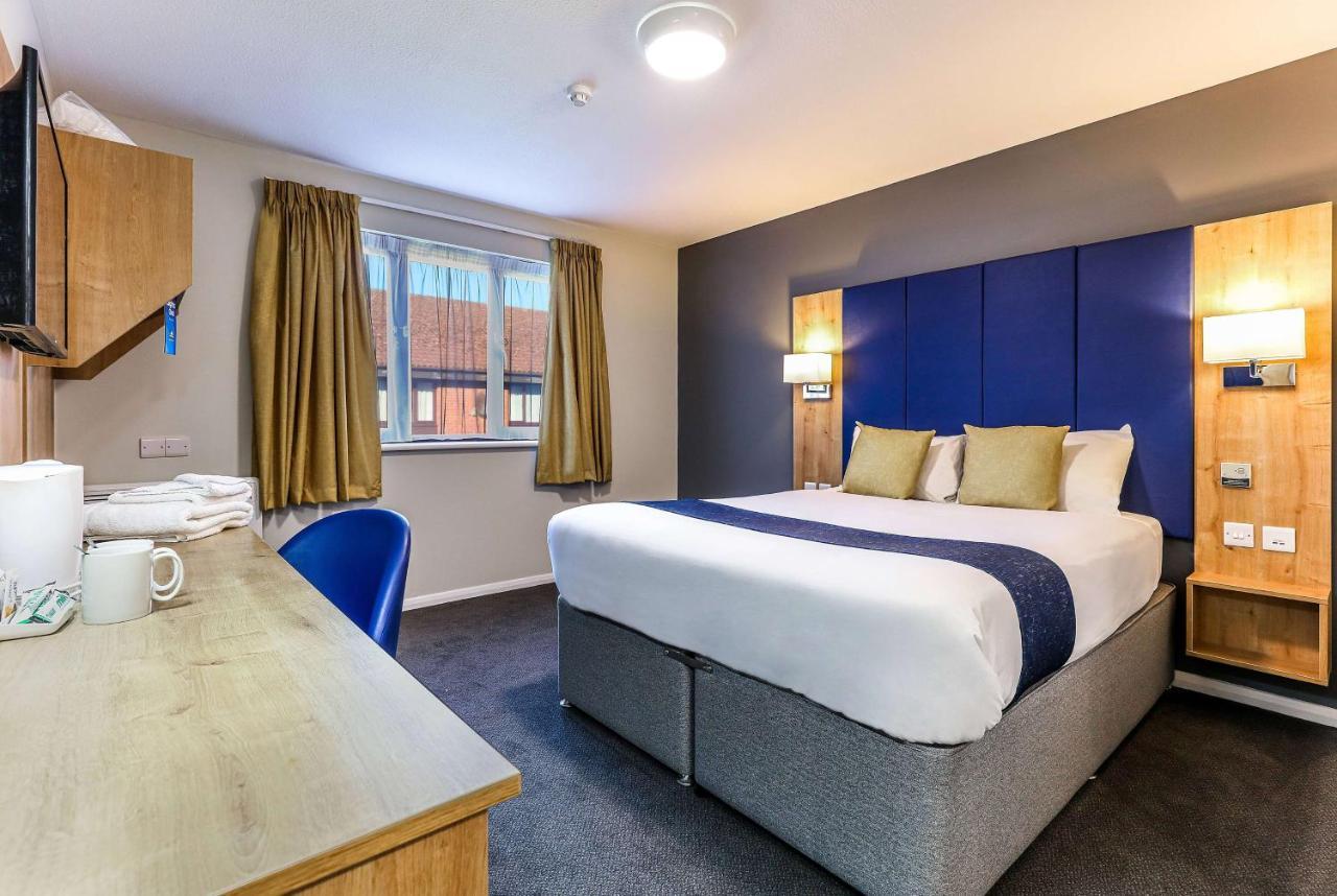 Days Inn Hotel גרטנה גרין מראה חיצוני תמונה