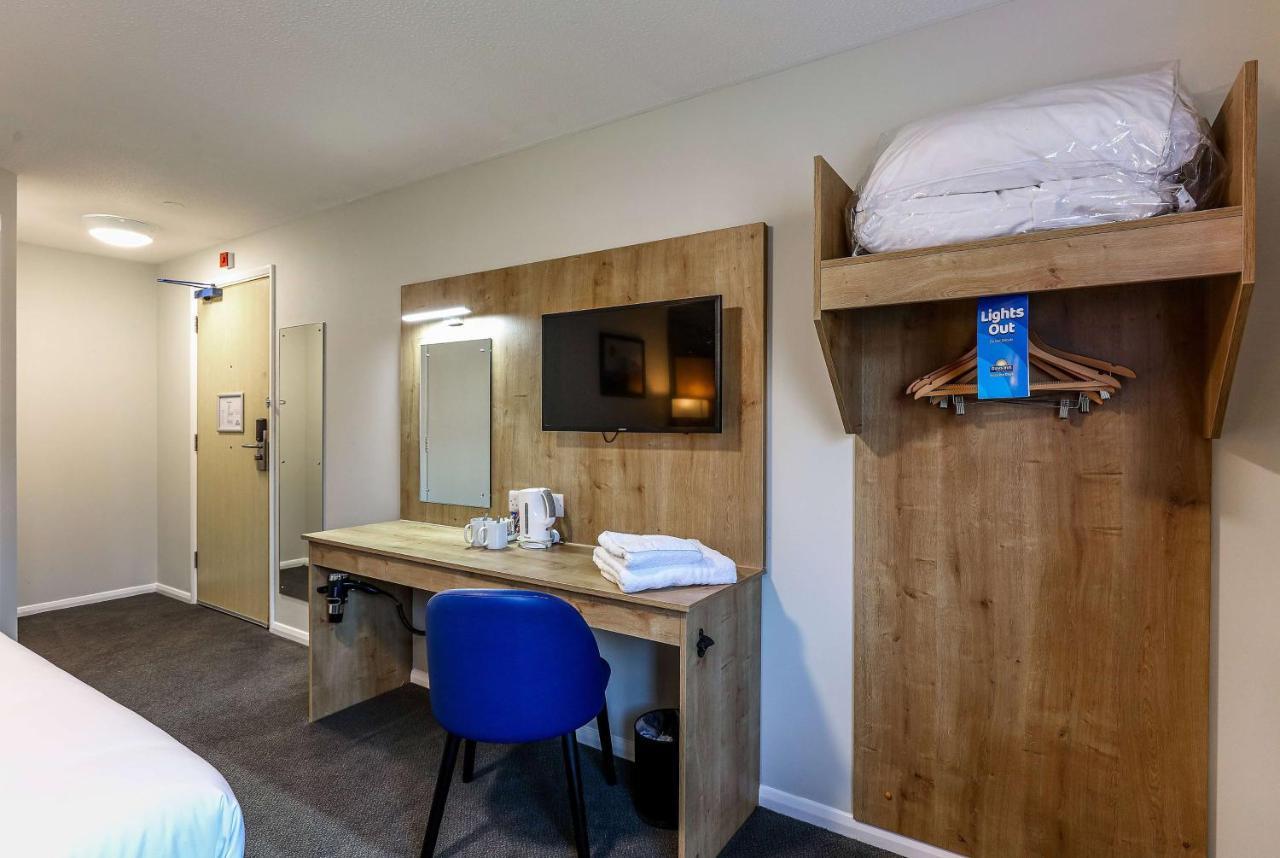 Days Inn Hotel גרטנה גרין מראה חיצוני תמונה