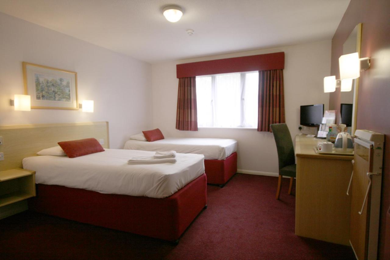Days Inn Hotel גרטנה גרין מראה חיצוני תמונה
