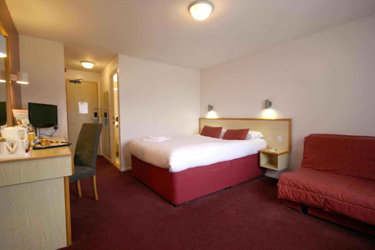 Days Inn Hotel גרטנה גרין מראה חיצוני תמונה
